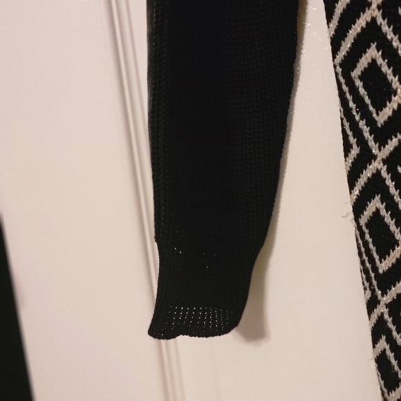 PARKER Women's Black Geometric Pattern Long Sleeve Knitted Sweater Size XSmall - Picture 9 of 15
